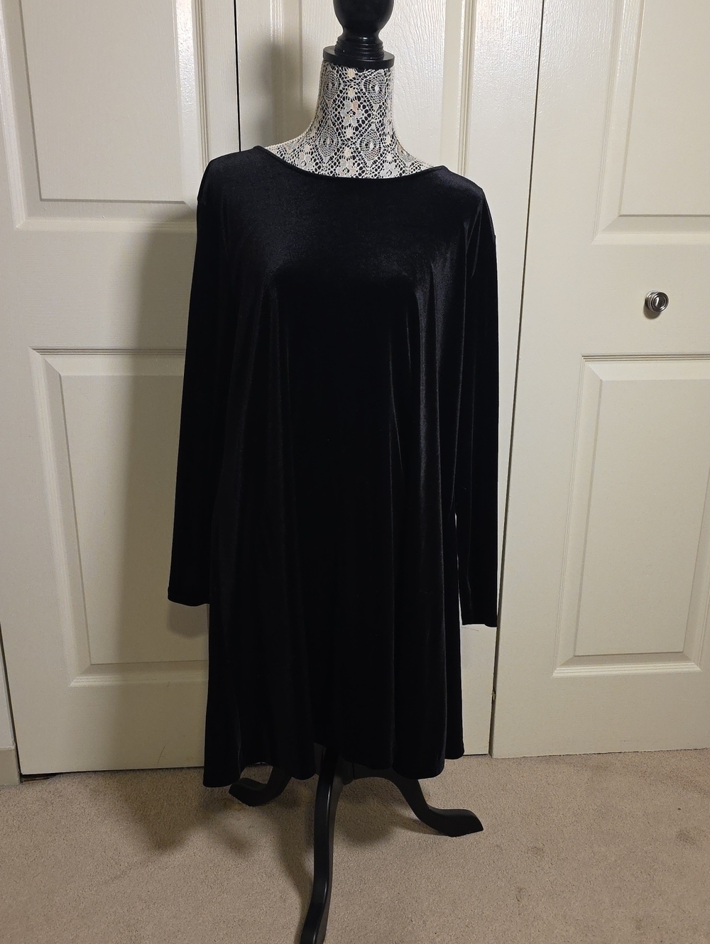 Old Navy Black Velvet Long Sleeve Swing Dress